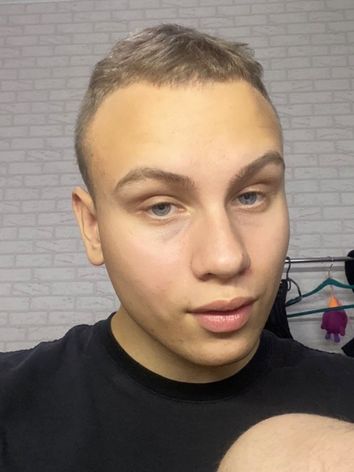 Максим Бджилка